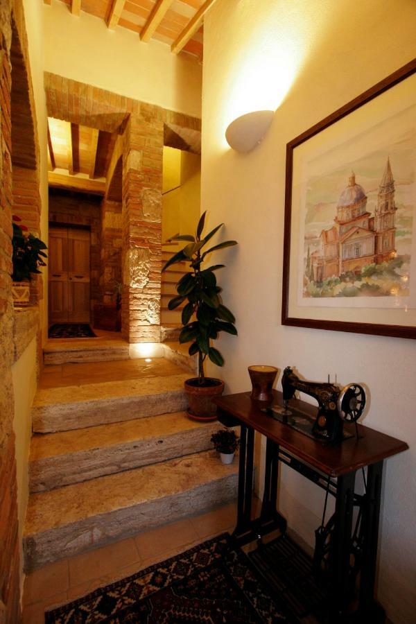 La Locanda Del Vino Nobile B&B Монтепульчано Экстерьер фото
